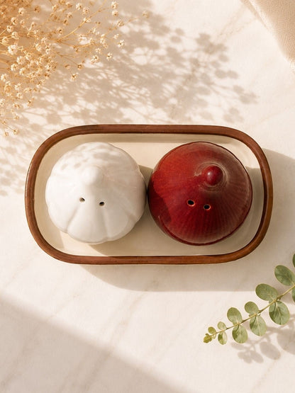 Garlic & Onion Ceramic Salt and Pepper Shaker Set with Tray | Handcrafted by CHAAK DESIGN